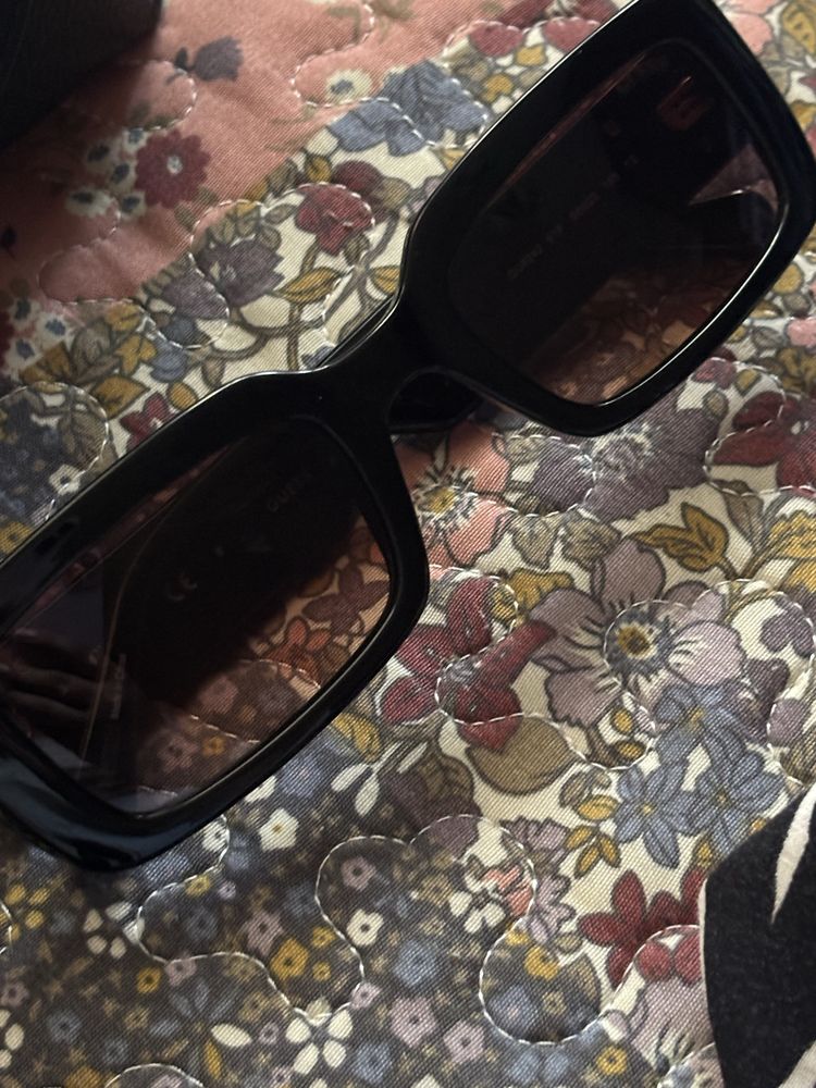 Слънчеви очила Guess