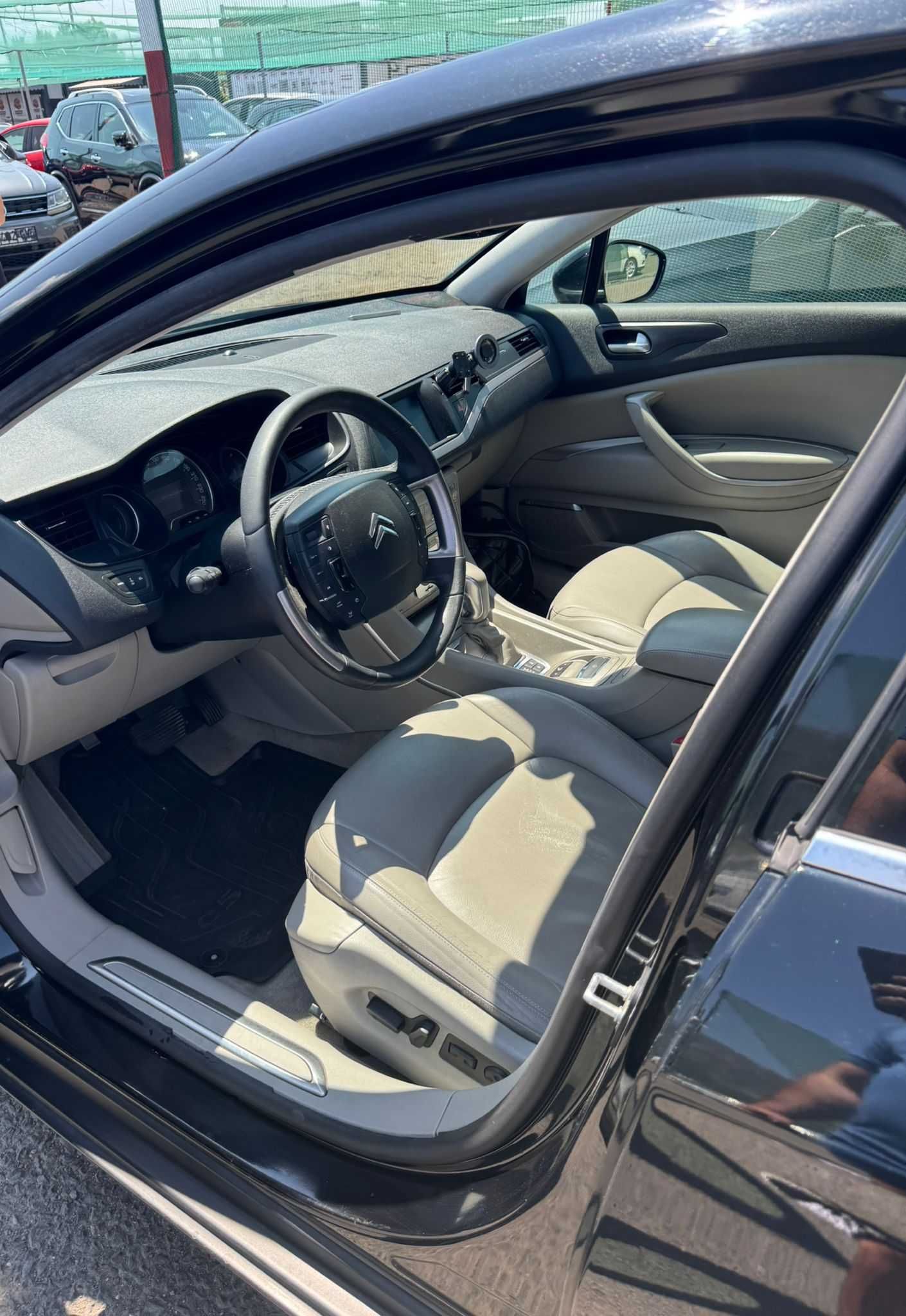 Citroen C5 3.0 HDi V6 240CP – Exclusive