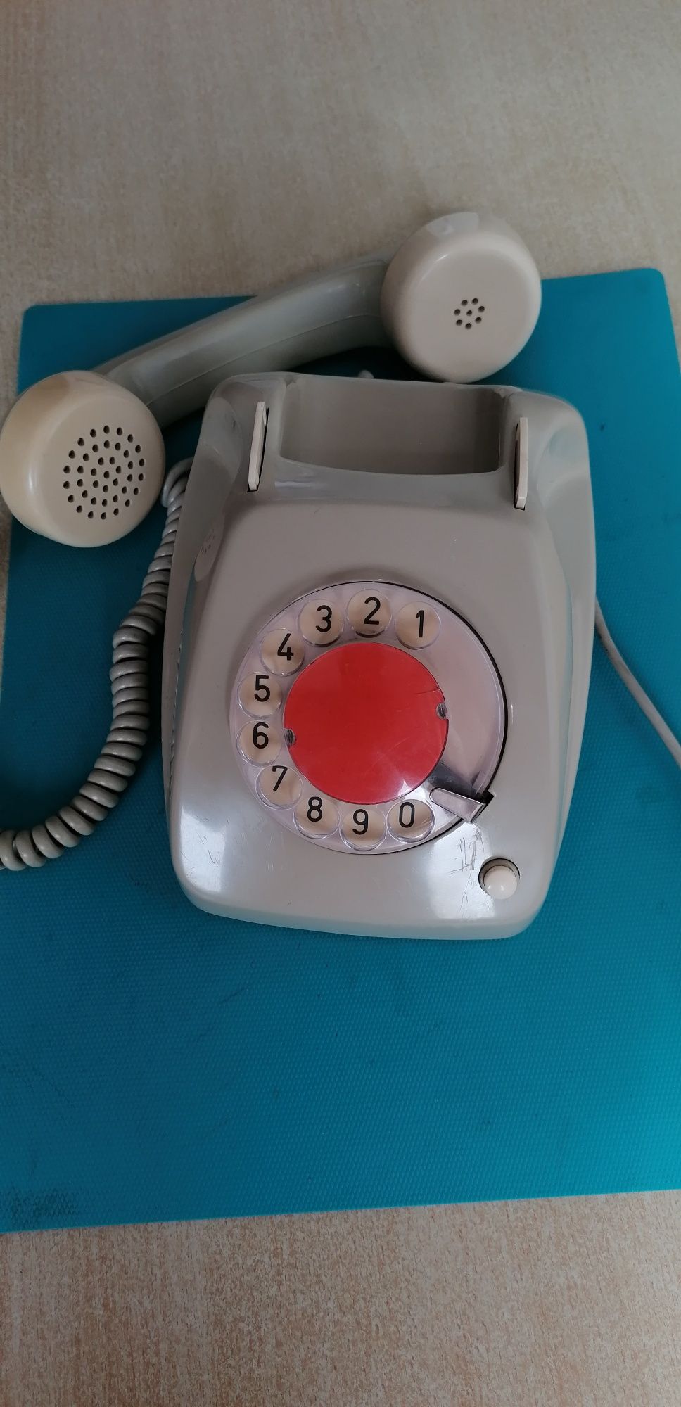 Telefon cu disc.