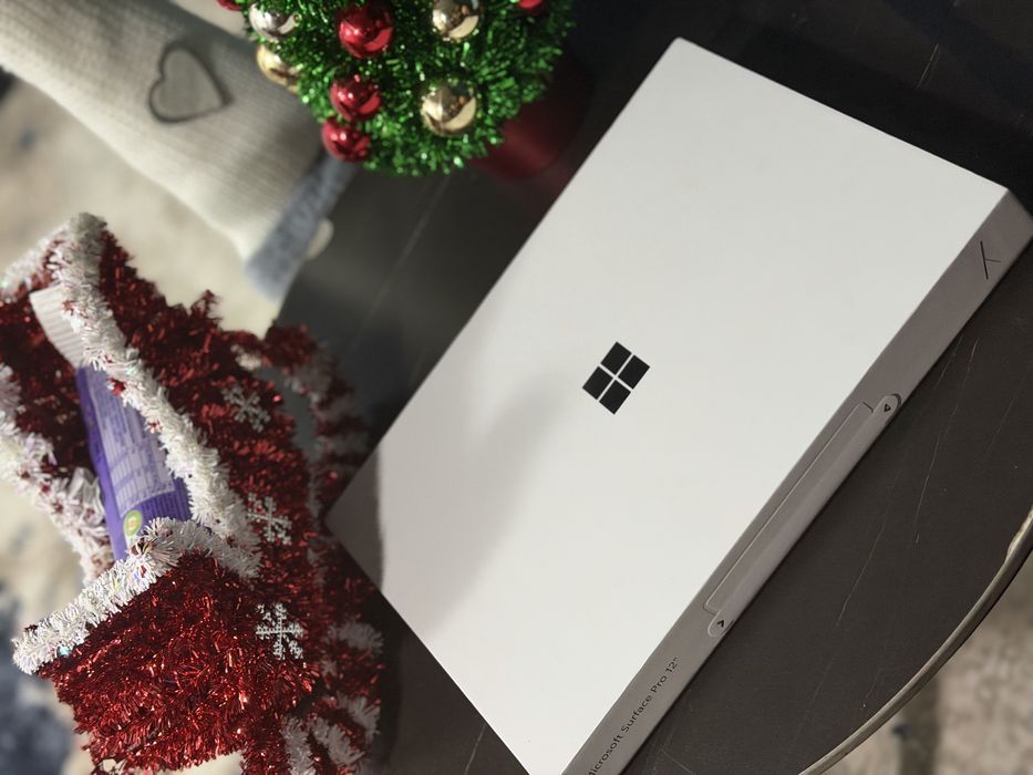 Microsoft Surface Pro , 12 , 1st Edition , 16GB/512 , nou sigilat.