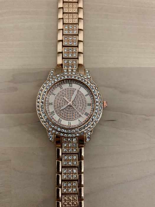 Дамски часовници- нови