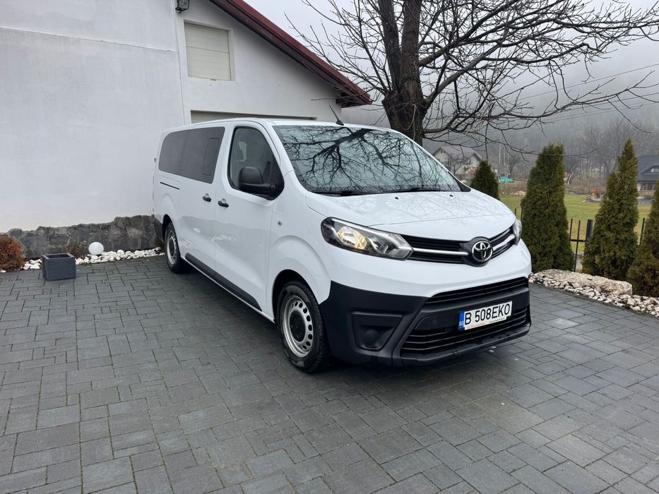 Toyota proace 8+1 locuri avariat
