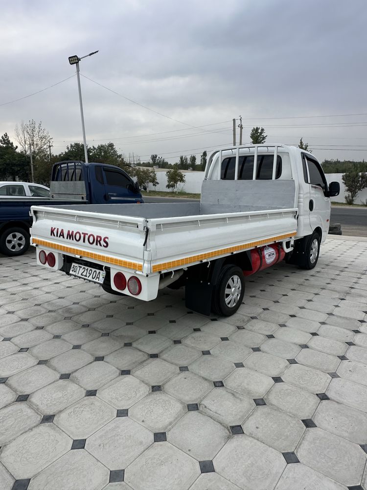 Kia Bongo sotiladi Yil 2010