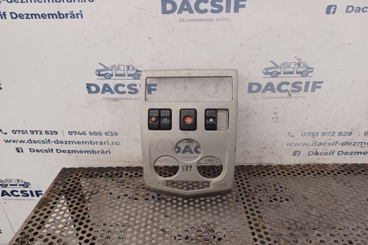 Consola centrala Dacia Logan 1 [2004 - 2008] Sedan 1.4 MT (75 hp)