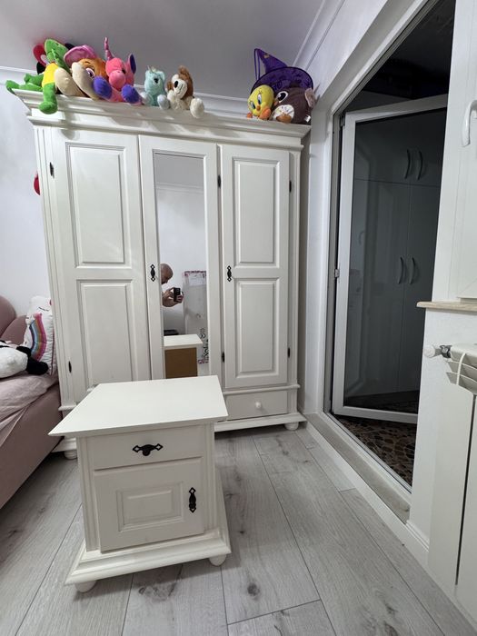 Set sifonier si noptiera - lemn alb