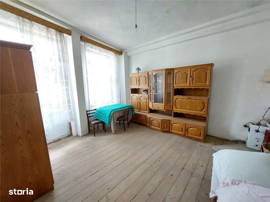 2 camere in cladire P+1,etaj 1, 60 MP,  beci subsol, Ultracentral