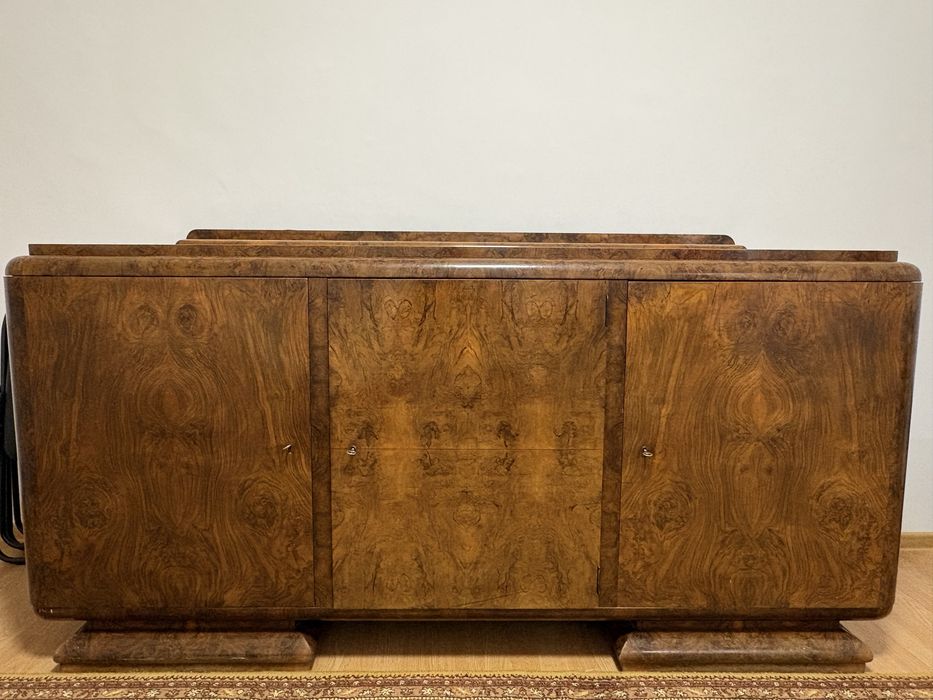 Bufet Art Deco din furnir de nuc – stare bună