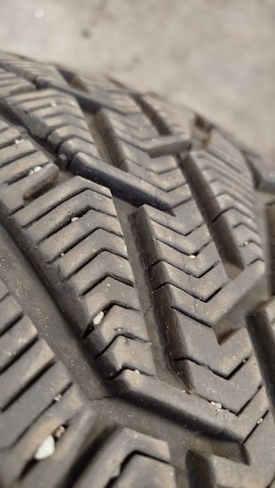 Зимни гуми 225/45 R18 4бр