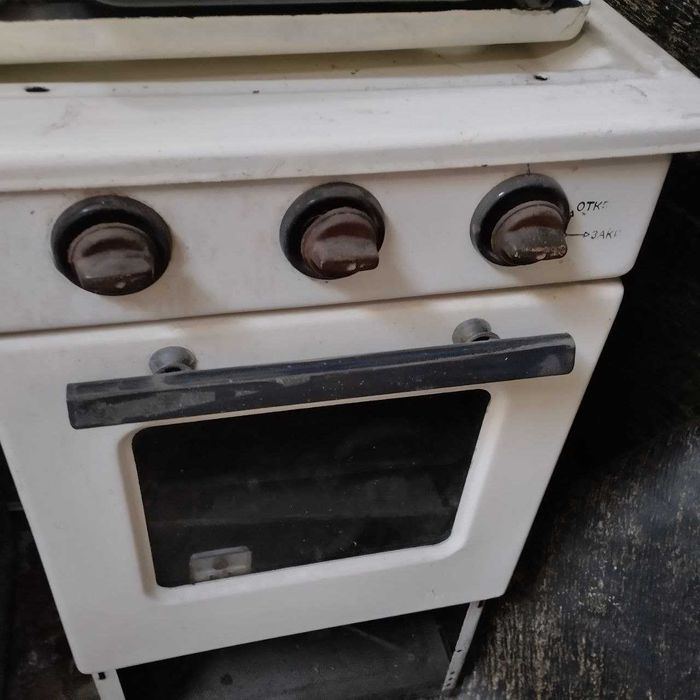 газовую плиту с 2-мя комфорками  б.у. продам