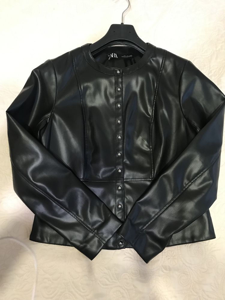 Кожено сако ZARA чисто ново