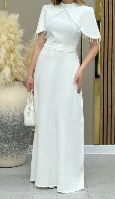 Продаю платье идельном состянии.