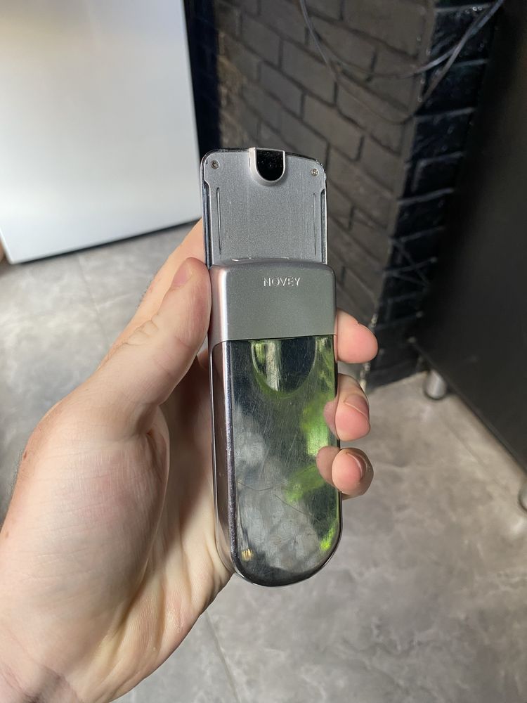 Novey n880 (nokia 8800)