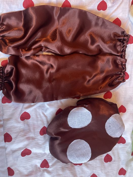 Шапка грибка и брючки