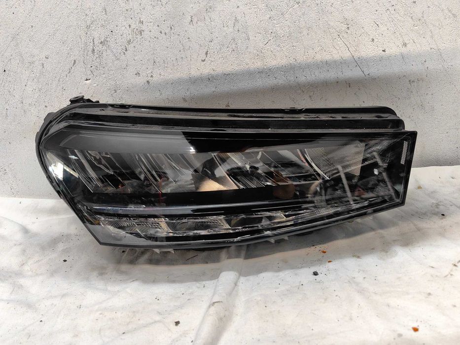 Оригинален фар Шкода Фабия  Skoda Fabia Full Led