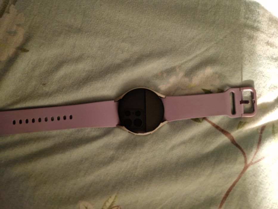 Продам Galaxy watch 4 в идеальном состоянии