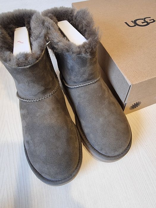 Vand Cizme dama UGG nr 37 , noi