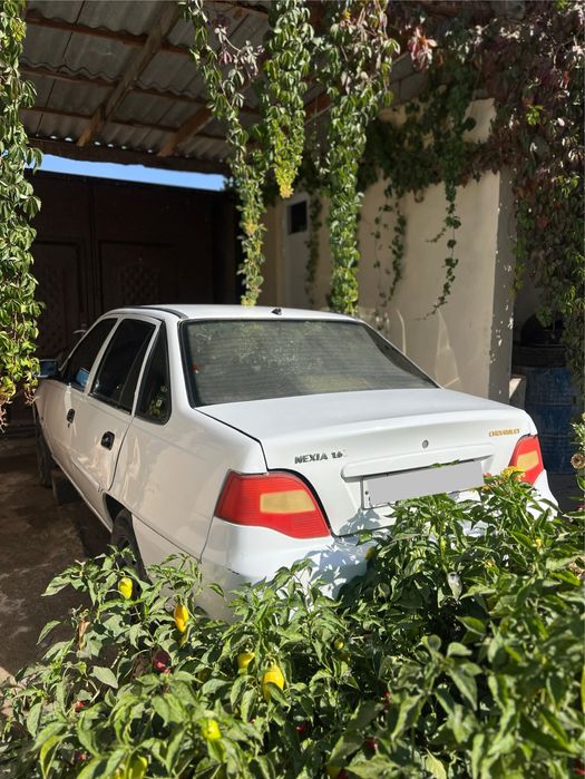 Nexia 2 2013 yil, holati yaxshi, rangi oq