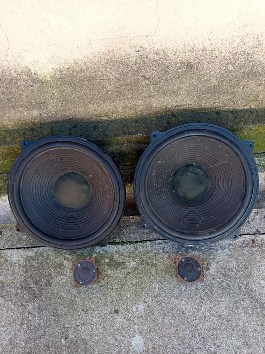 De vânzare 2 difuzoare+2 twitere in perfectă stare.