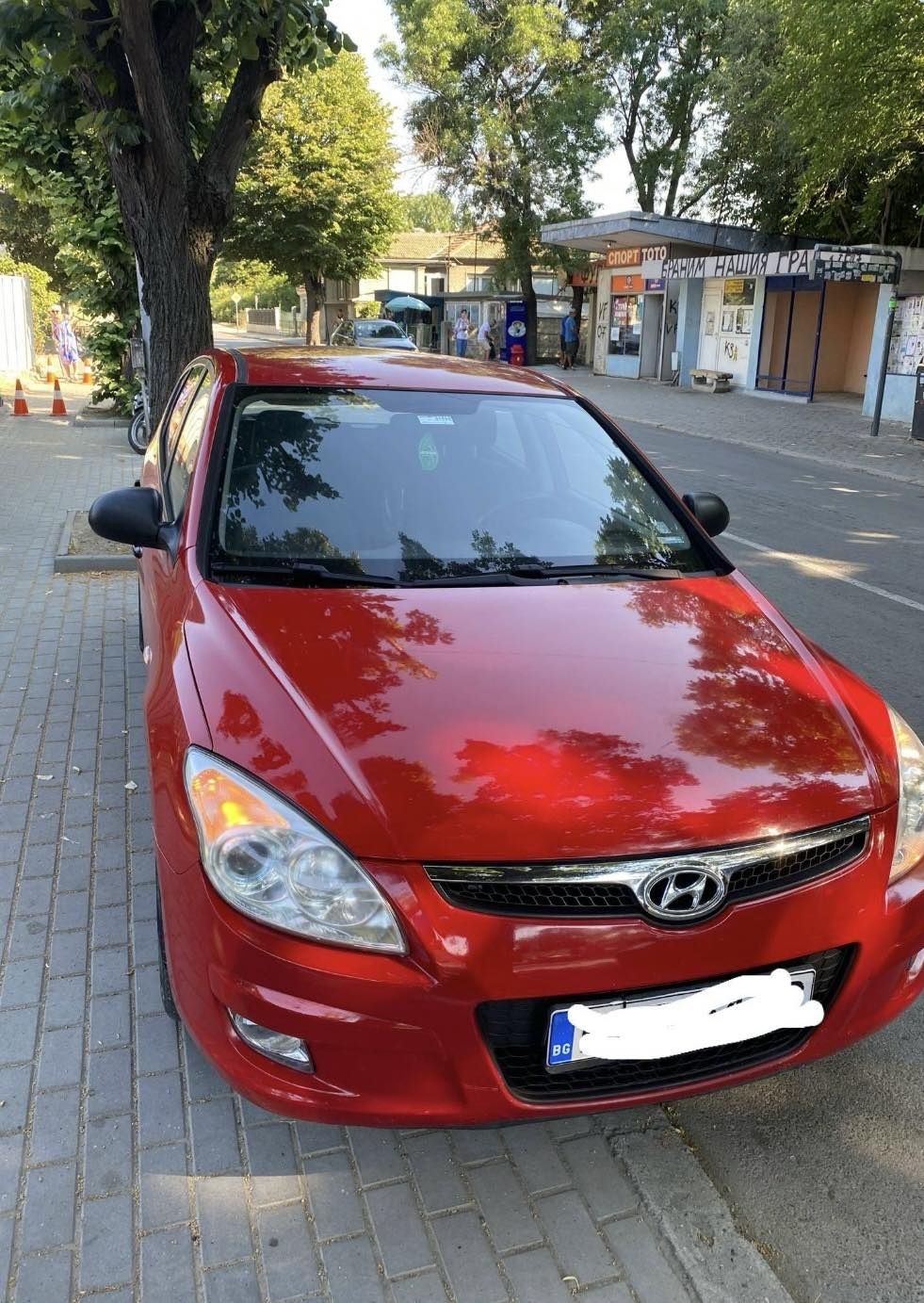 Hyundai i30 червен