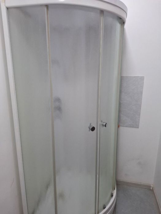 Dushavoy kabinka sotiladi