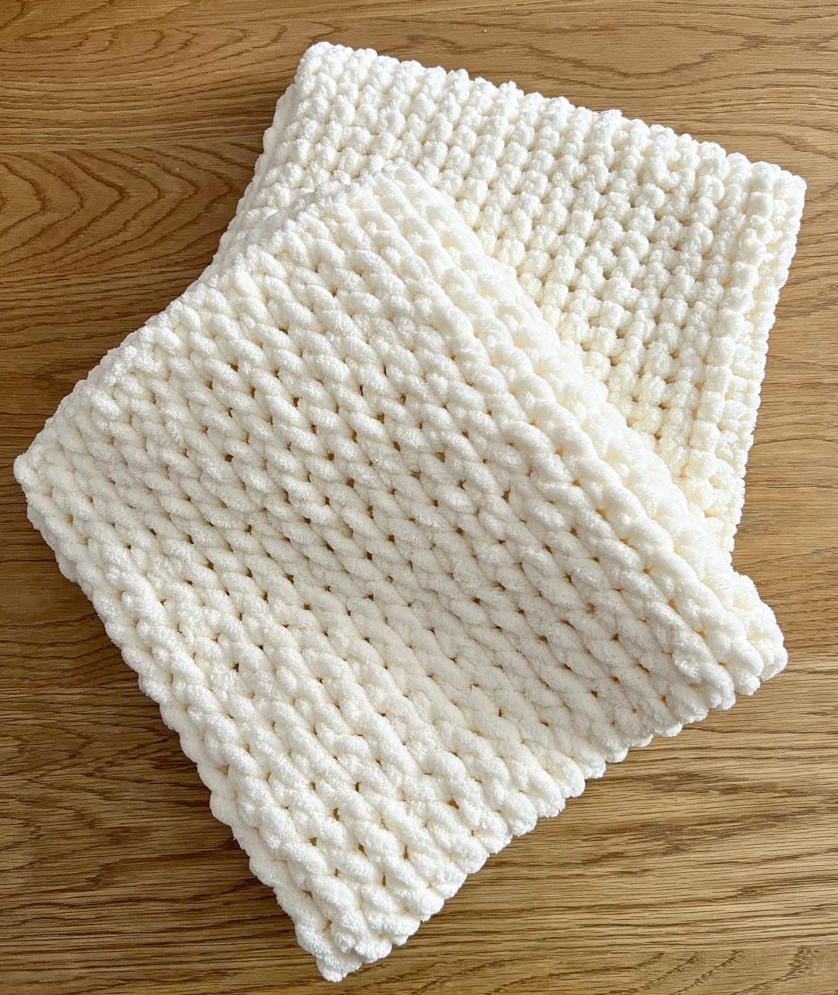 ПРОМО Ръчно плетени одеяла с прежда Alize Puffy