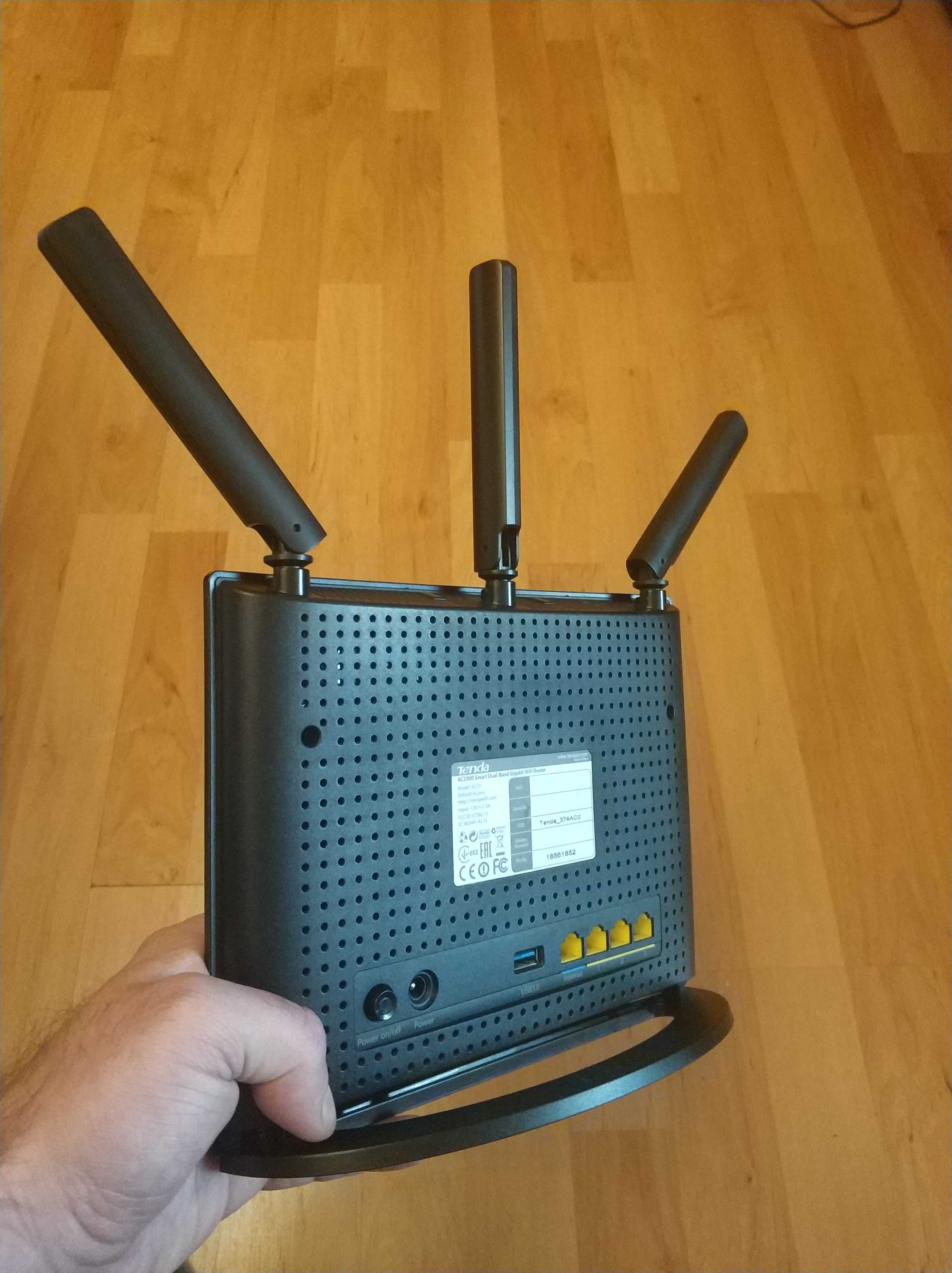 Vand Router Wireless Tenda AC15 (AC-1900Mbps Smart Dual-Band Gigabit)