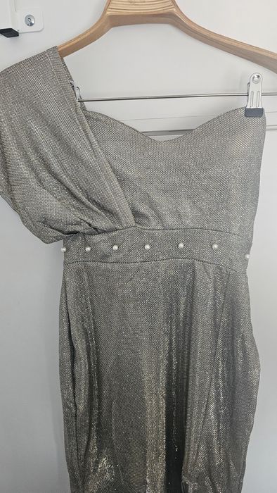 Бляскава рокля s размер