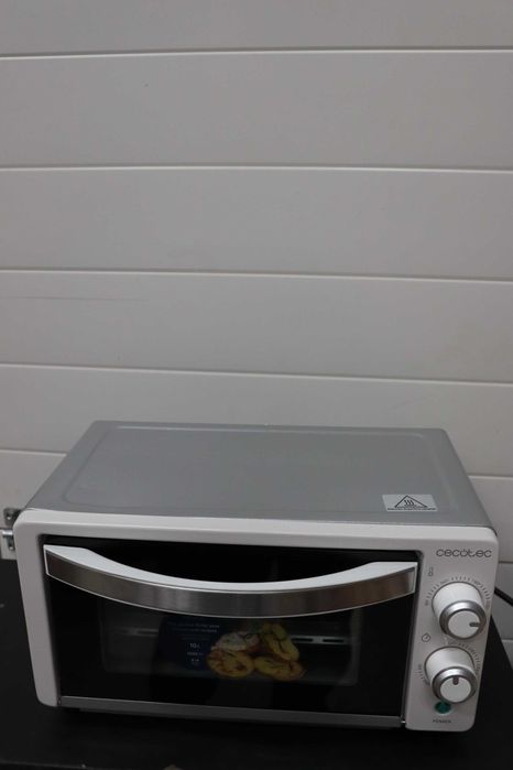Cecotec Bake&Toast 1090 10L 1000W 60min, Рег. температура, лек ДЕФЕКТ