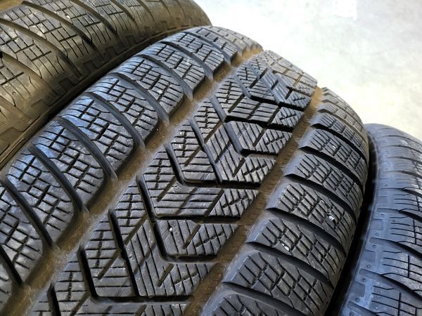 255/45/20 PIRELLI 4бр