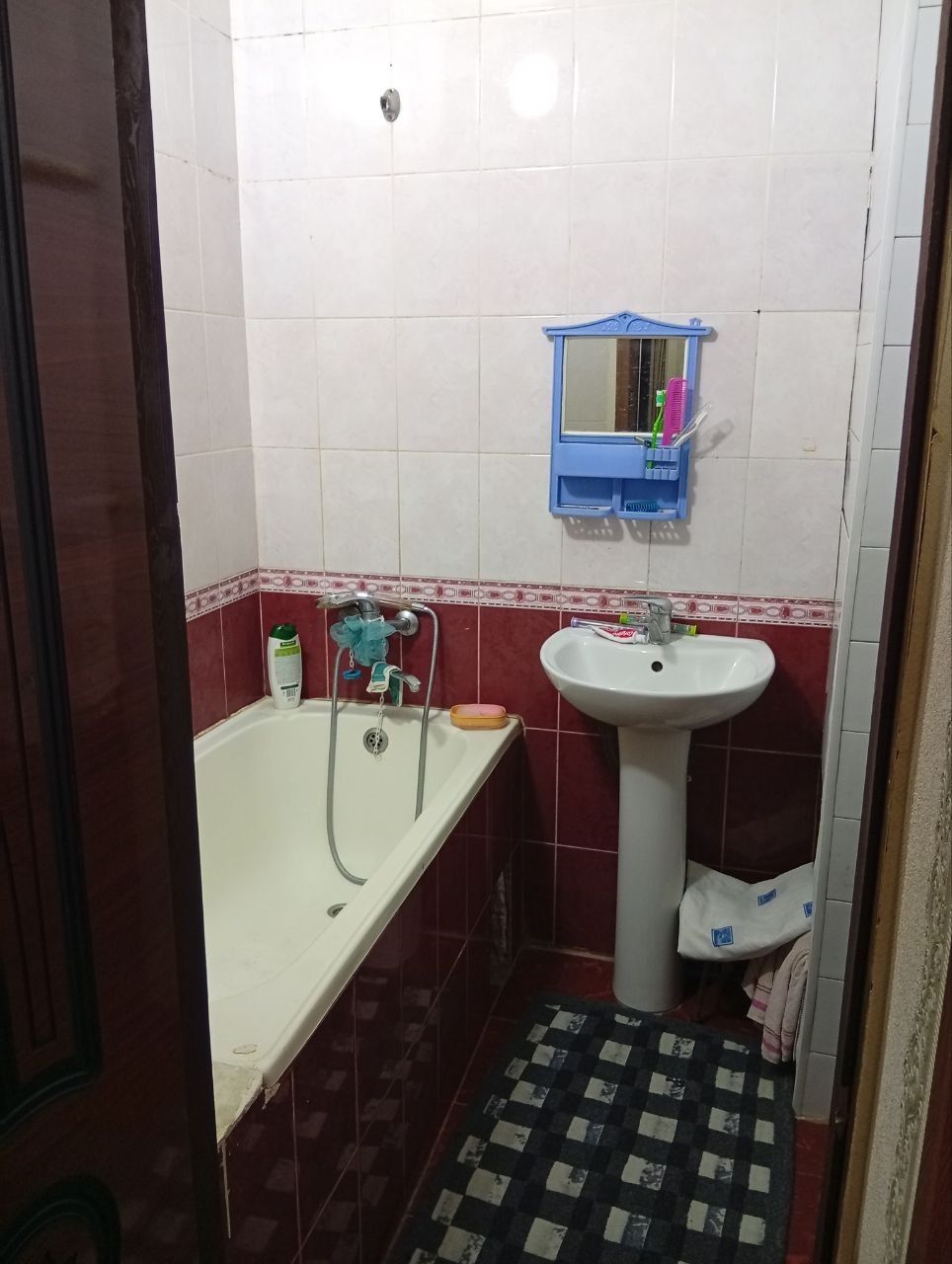 Продаю 2/2/9 в Яккасарайском районе, 1-я Нотариальная.