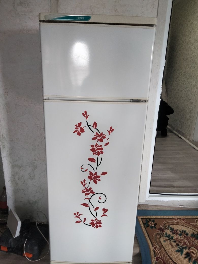 Холодильник Stinol