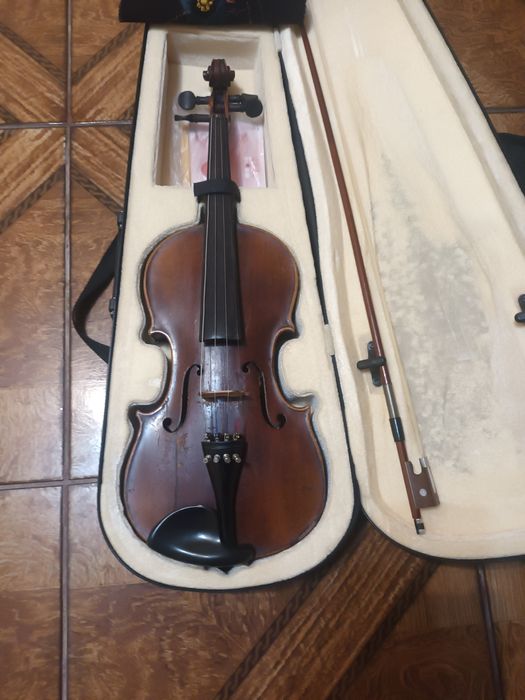 Vioara de vânzare
