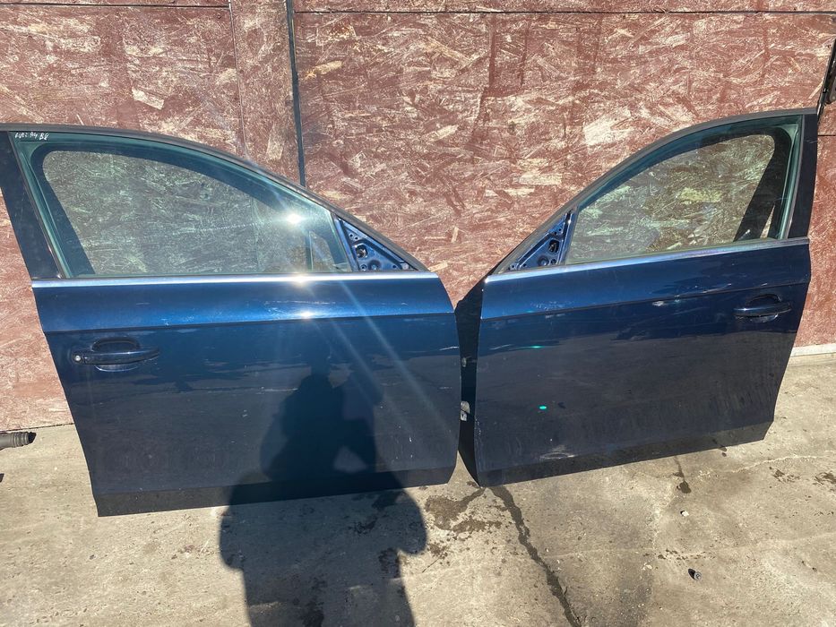 Portiere Fata St/Dr Audi A4 B8 Pret 800 lei buc
