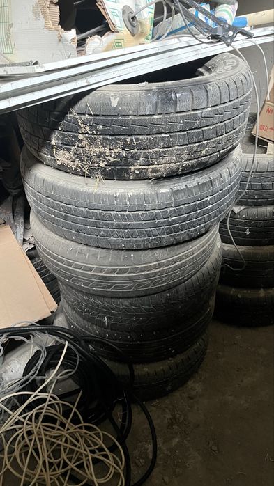 Шины 16 размер зимние продам комплект