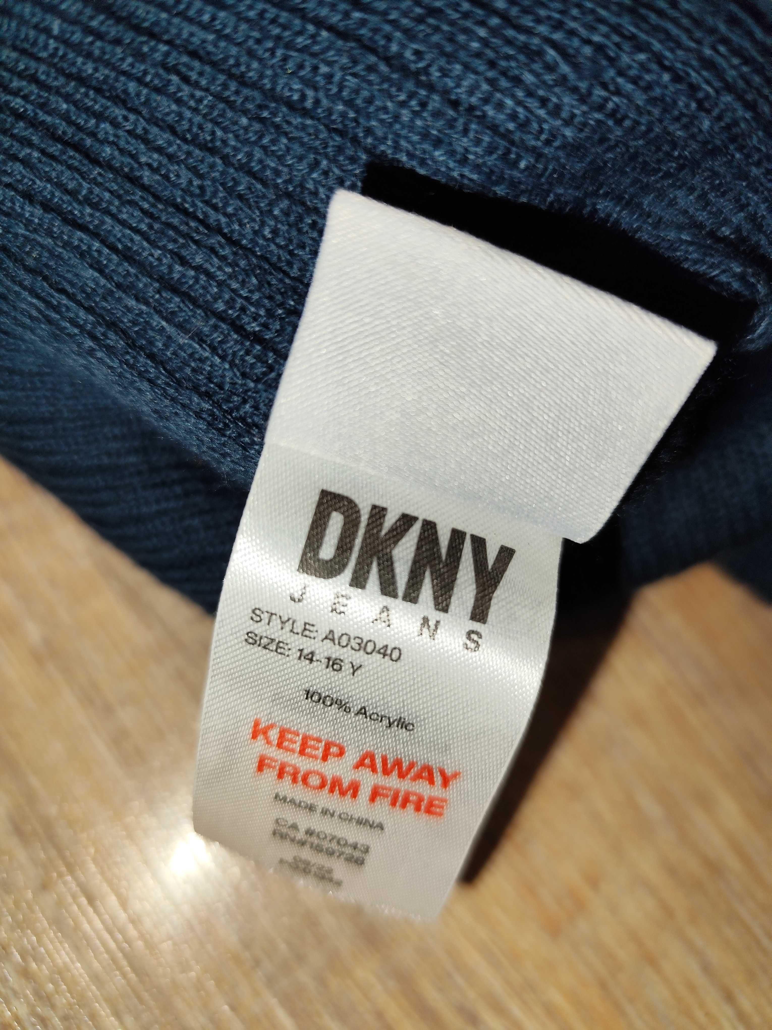 Нова шапка на DKNY