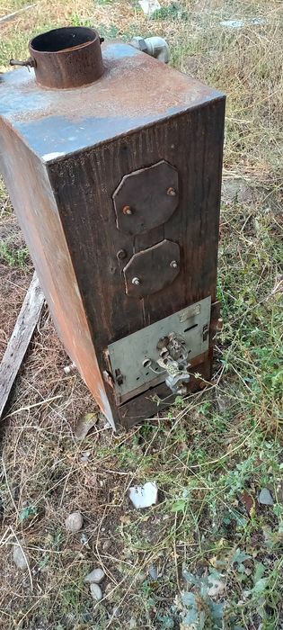 Печь газ уголь почти новый