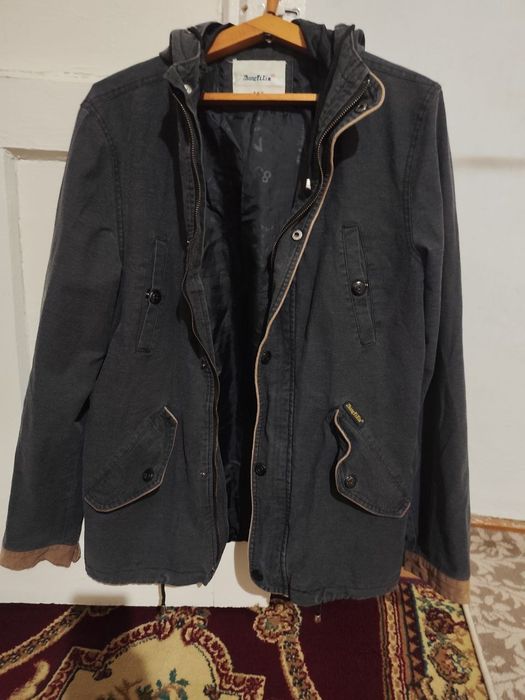 Продаётся мужская ветровка