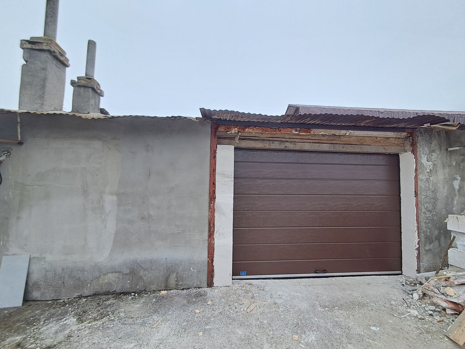 Usa  de Garaj* orice dimensiune la noi găsești