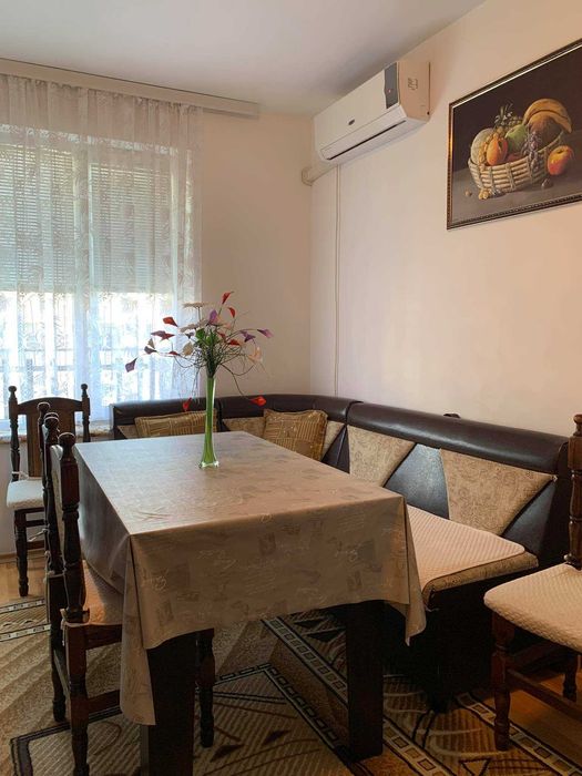 Дава се под наем Двустаен апартамент в Бургас, Зорница - 64 кв.м за 234.6 € - Снимка #1