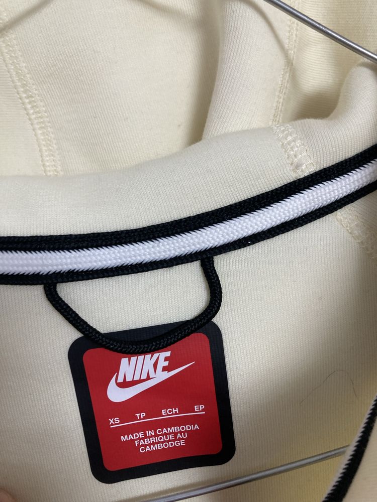 Hanorac / Bluza Nike Tech Fleece Sportswear Coconut milk | NOU