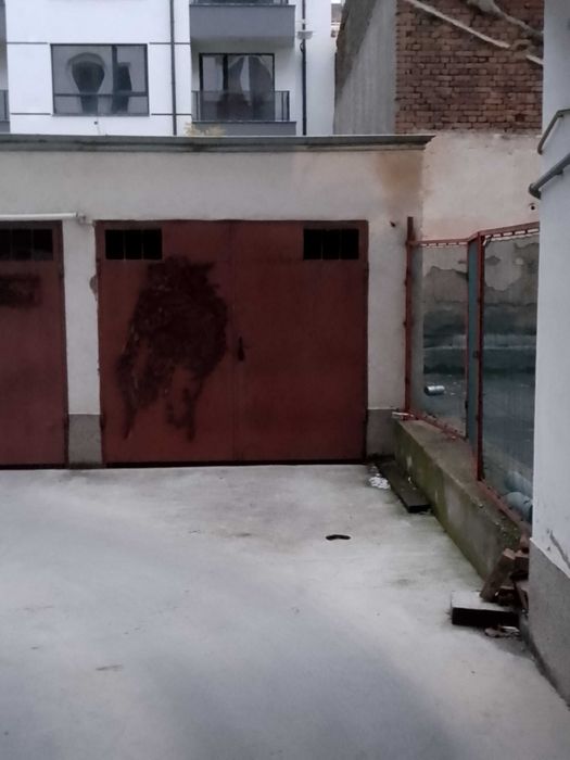 Гараж в центъра на София под наем