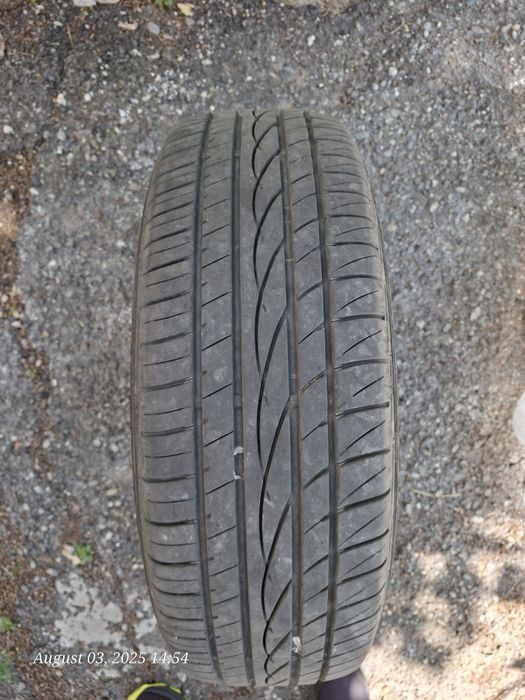 Vând anvelope vară Sumitomo, în stare foarte bună.