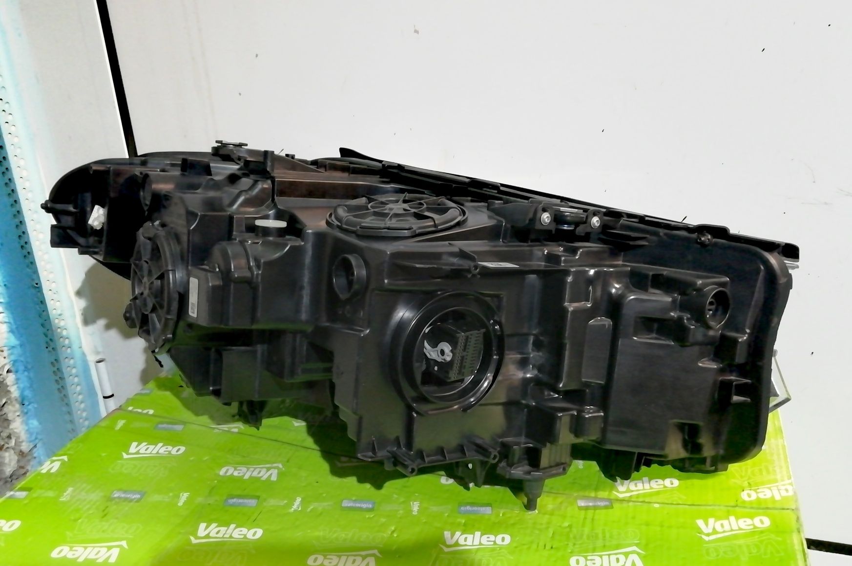Фар Фарове за БМВ 5 Г30 Г31 Ф90 / BMW 5 G30 G31 M5 F90 Adaptive LED.