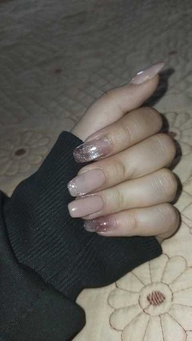 Aplic  unghii cu gel