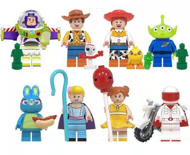 Set 8 Minifigurine tip Lego Toy Story 4 cu Woody si Forky