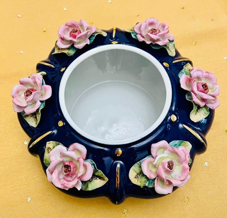 Vase decor portelan alb si seturi masa, farfurii, platouri