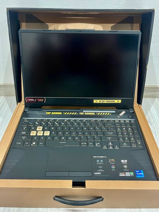 Геймърски лаптоп ASUS TUF F15 FX506HE