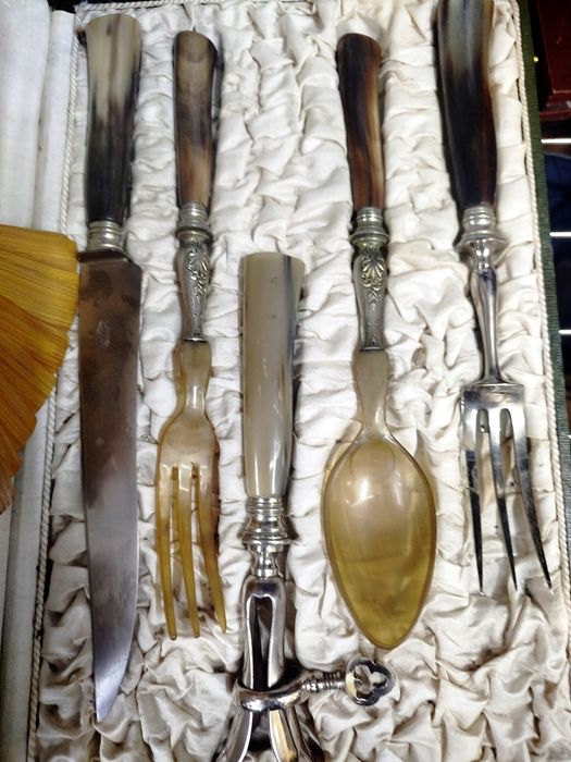 Set tacamuri antice din coarne+metal-Franta