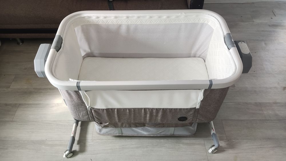 Манеж-кровать, люлька для младенцев