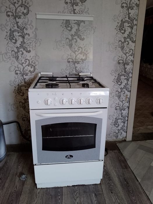 Газ плита в хорошем состоянии